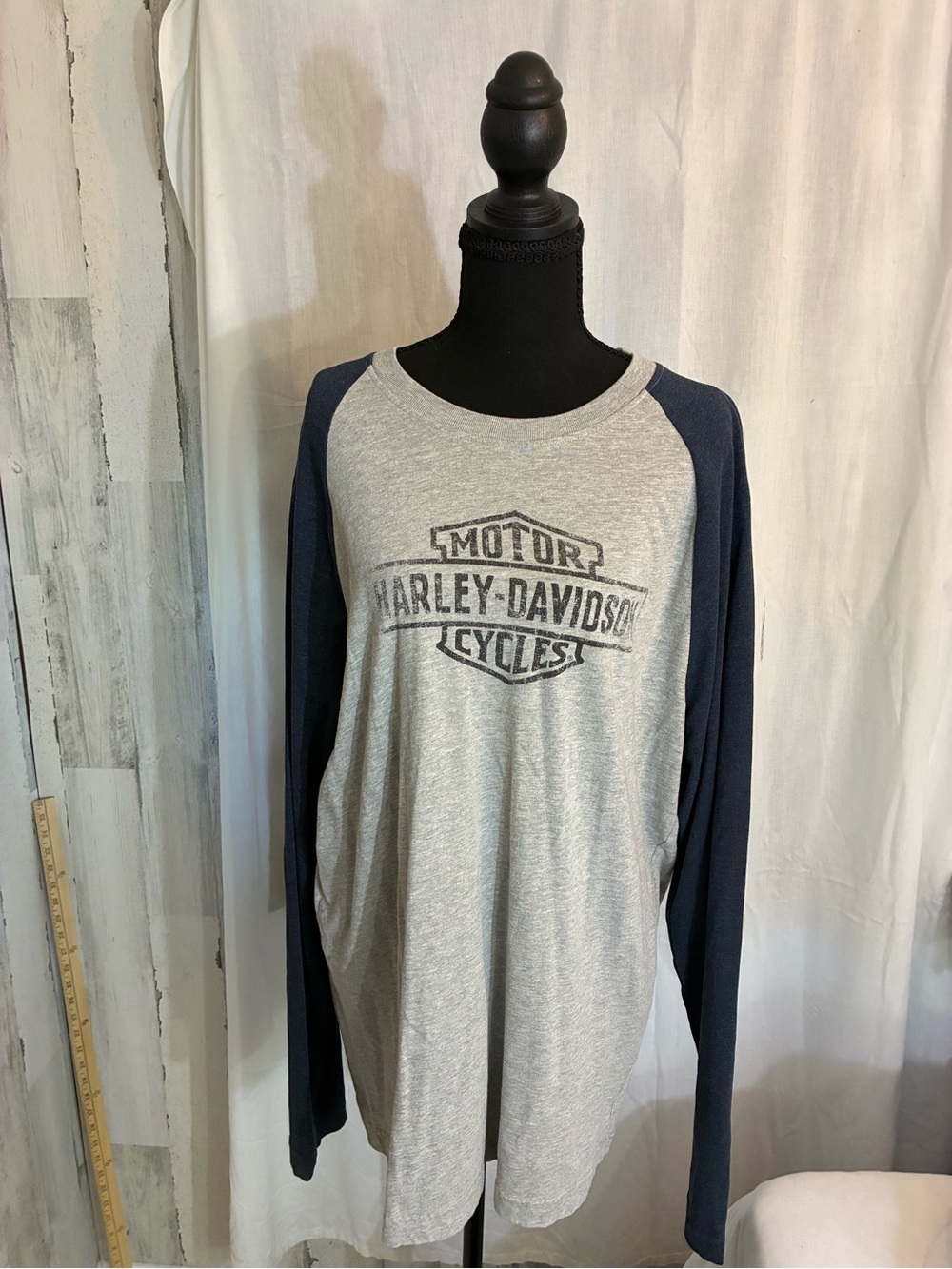 Harley-Davidson Light Gray Long Sleeve Raglan Tee with Navy Sleeves